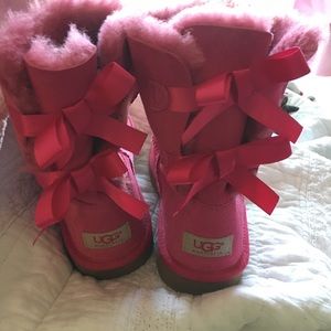 Bailey bow uggs